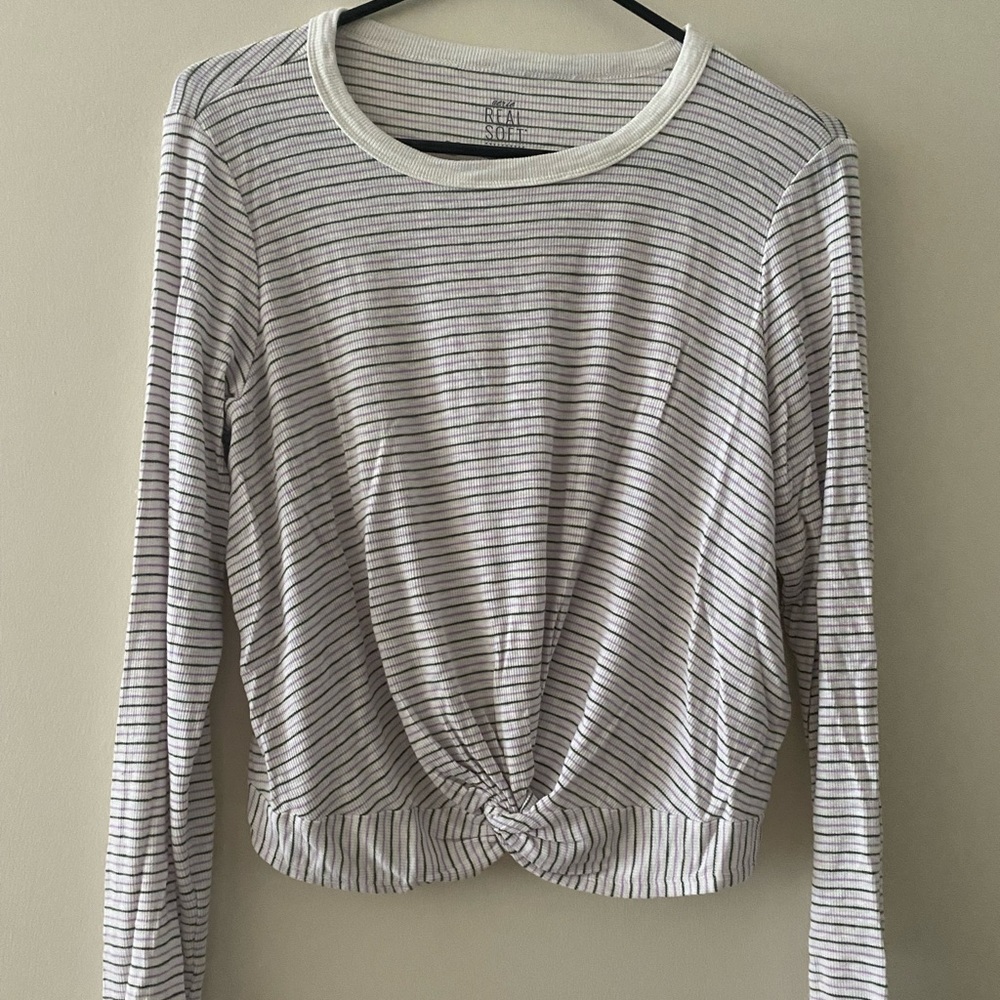 Aerie “real soft” tie lounge shirt size L